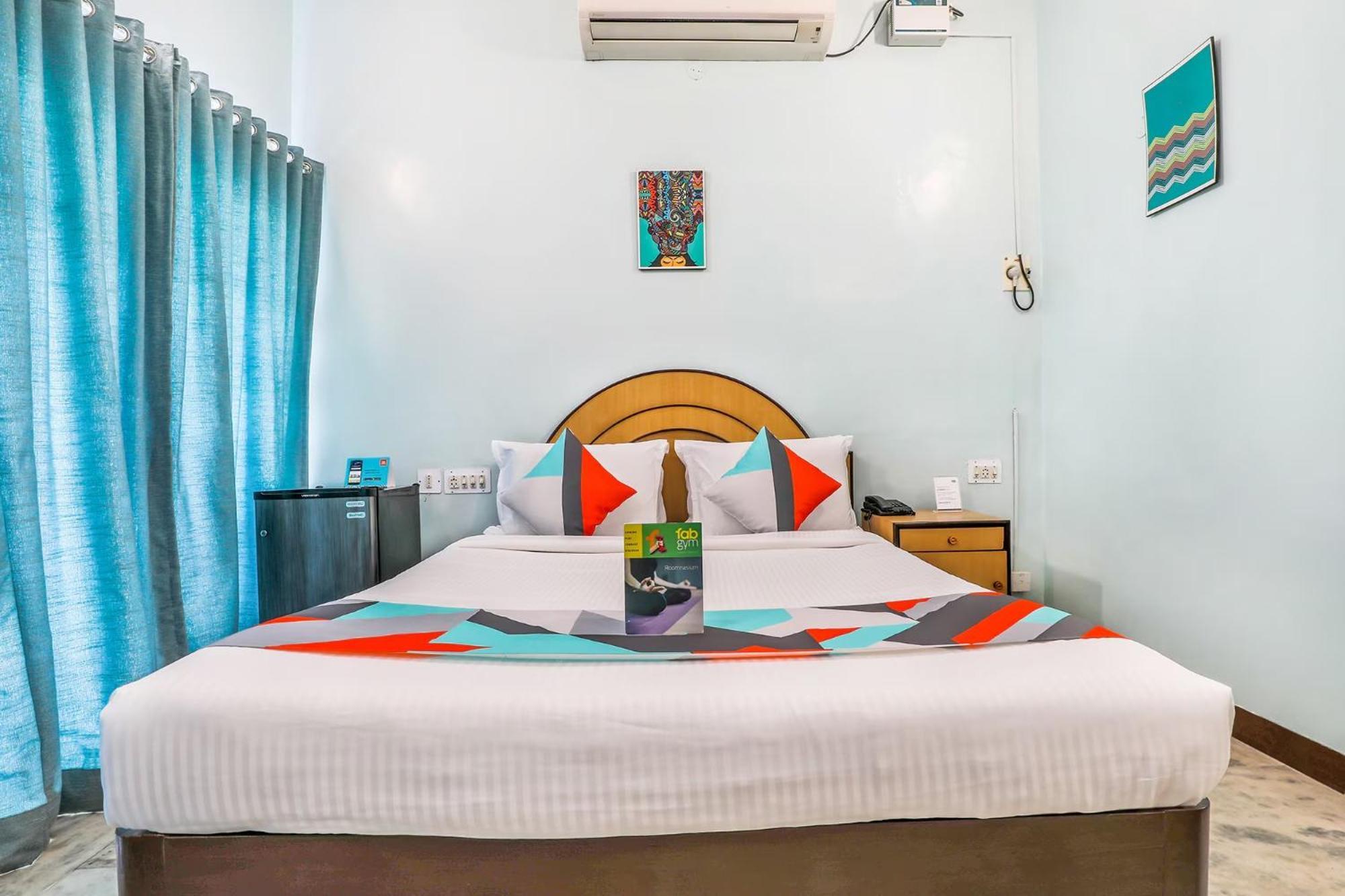 Fabexpress Santhi Inn - 500 Meters From Promenade Beach Ποντισερί Εξωτερικό φωτογραφία