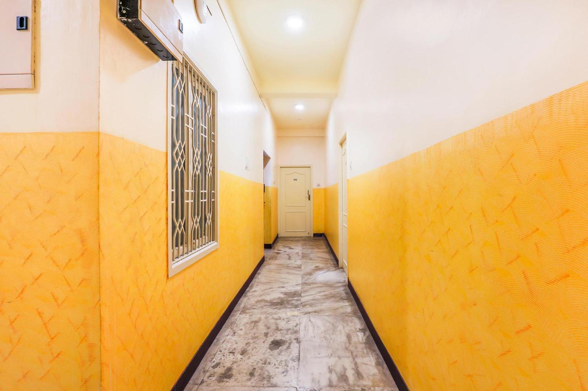 Fabexpress Santhi Inn - 500 Meters From Promenade Beach Ποντισερί Εξωτερικό φωτογραφία